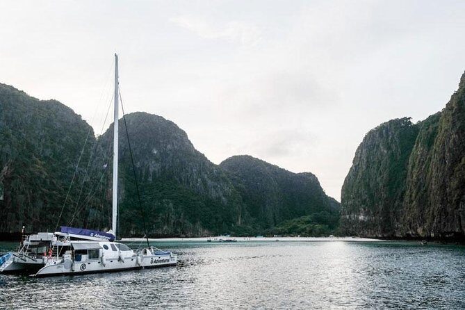 Maya Bay Sleep aboard Tour From Phi Phi - The snack, the mooring, and why arriving early helps