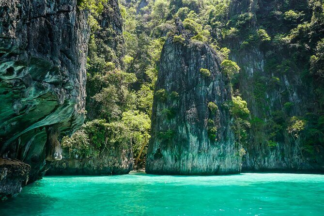 Phi Phi 4 Islands Sunset Tour with Bioluminescent Plankton - Phi Phi sunset timing: the best part is how the day moves