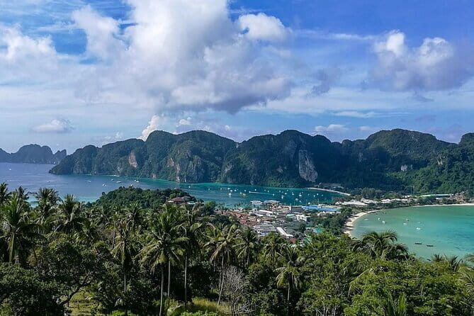 Phi Phi & Bamboo Islands Escape by Luxury Catamaran - What I like most: the included snorkeling and the hard-working itinerary