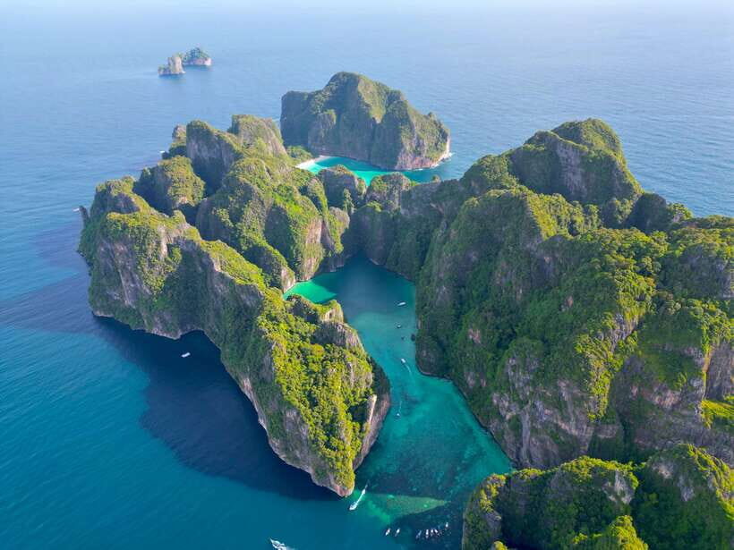 Phi Phi: Half-Day Tour with Maya Bay, Pileh Lagoon & Snorkel - Speedboat Tour From Phi Phi: how the day actually feels
