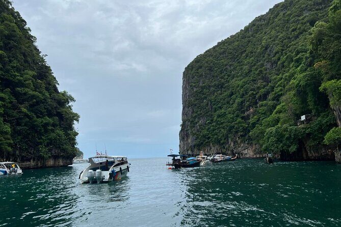 Phi Phi Islands and Maya Bay Tour by Speedboat from Krabi - Maya Bay: the famous beach setting and making your one hour count