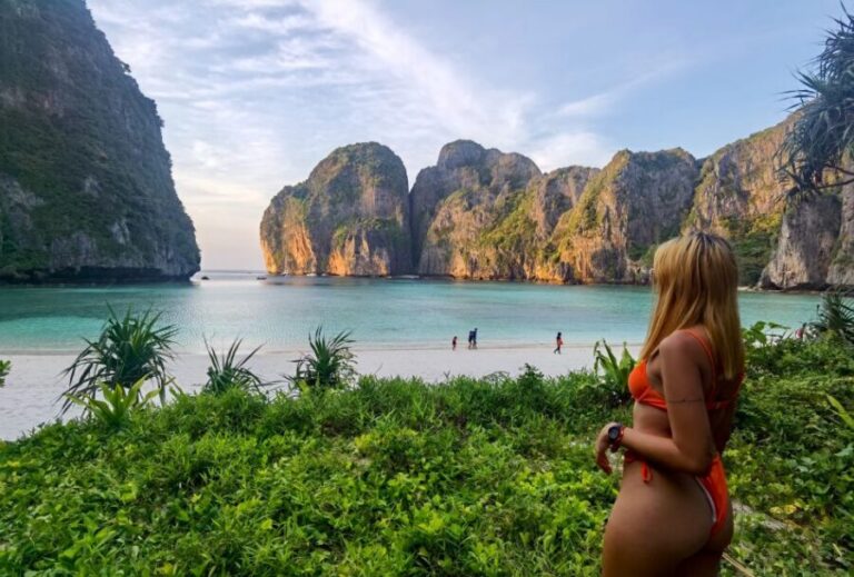 Phi Phi: Morning Speedboat Tour to Maya Bay with Snorkel - Maya Bay for one hour: what you do with the time