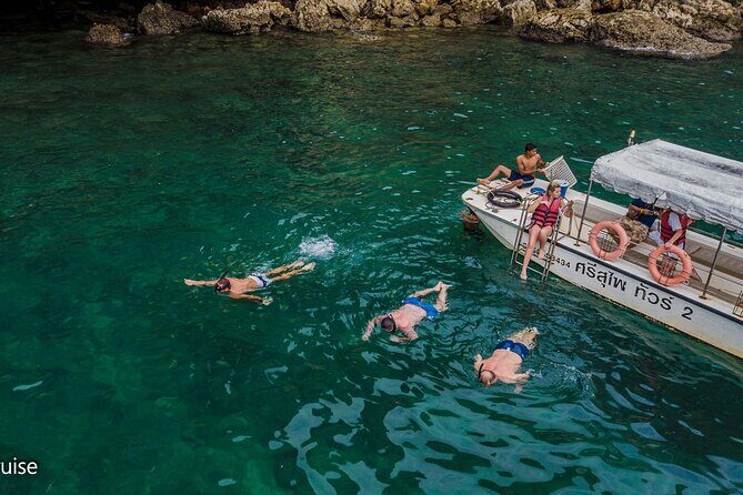 Sunset Dinner Cruise with night Swimming by Luxury Junk Boat - The onboard BBQ dinner: food you don’t have to plan or chase