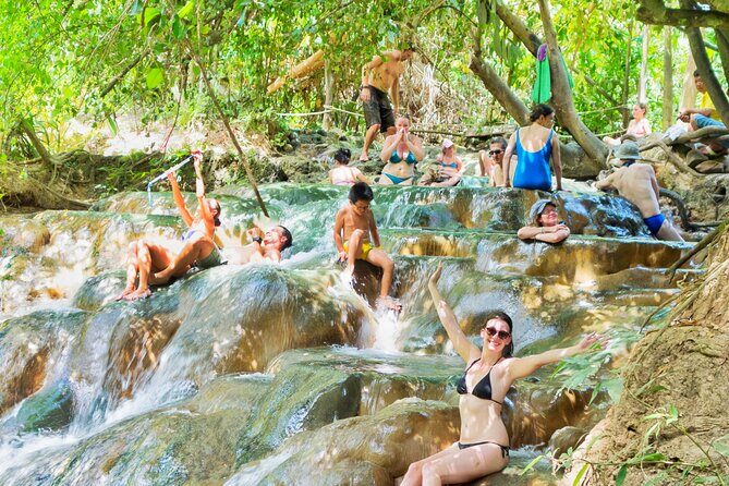 Tiger Cave Temple, Emerald Pool & Hot Springs Tour from Krabi - White Temple (Wat Kaew Korawaram): what it adds to the day