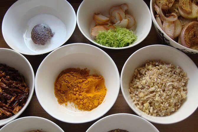 Ya's Krabi Thai Cookery School - Ingredient swaps and vegetarian options: how to make it work at home